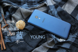魅蓝5宝石蓝版手机图赏：这种蓝不一Young